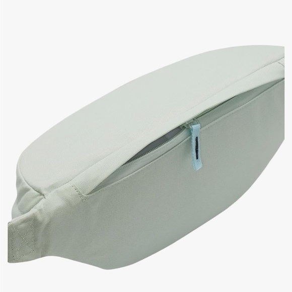 NIKE Air Jordan Belt Bag/Fanny Pack size large color is Pistachio frost - Picture 3 of 8